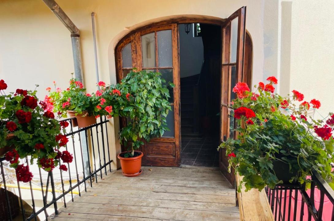 Spacious Stylish Apartment In Old Town Sibiu Exteriér fotografie